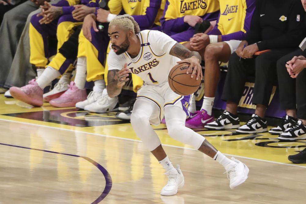 了排球场 了排球场