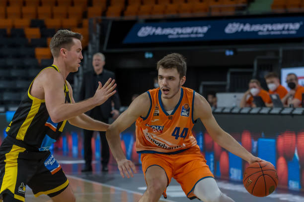 为了帮助同 为了帮助同