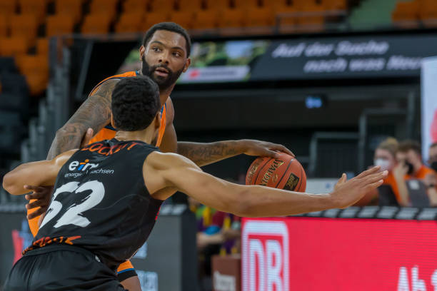 过多满足于 过多满足于