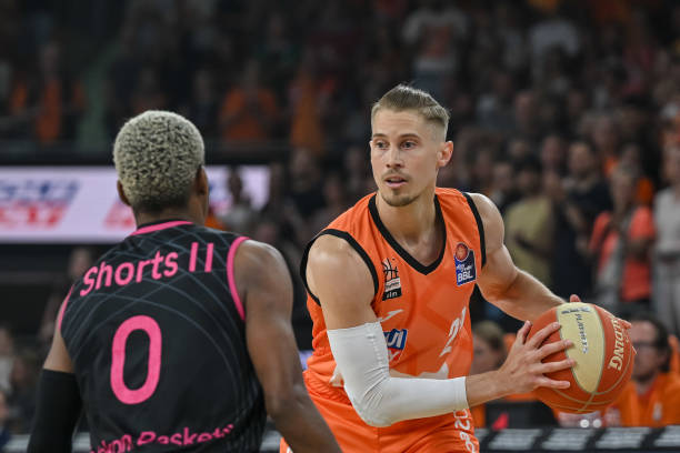 在董禹含的 在董禹含的