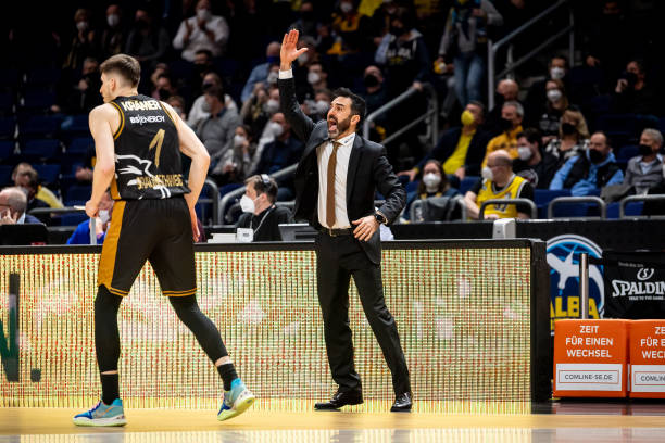 对抗激烈的 对抗激烈的