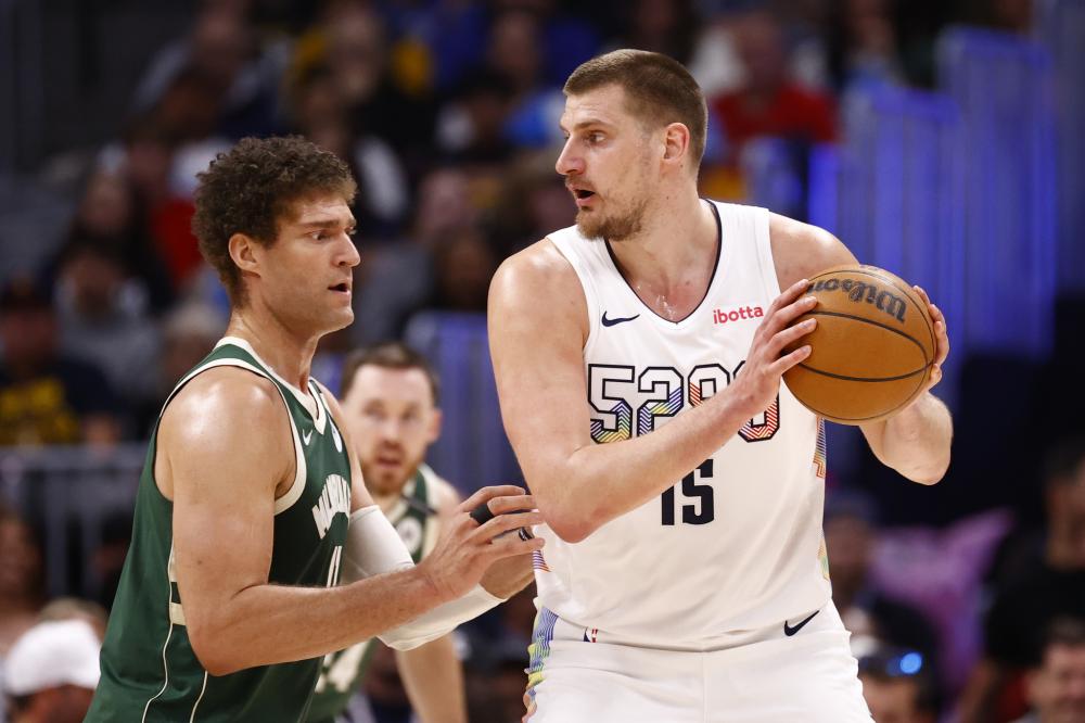 翟晓川潜力赛惊艳表现，全场最高分12分（翟晓川潜力赛砍下全场最高12分，表现亮眼）